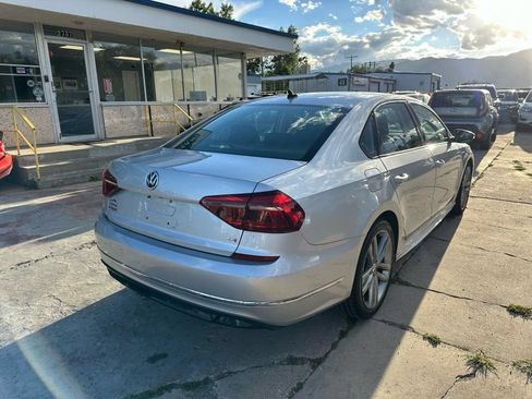 Used 2018 Volkswagen Passat 2.0T R-Line FWD image 7