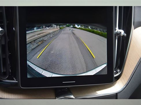 Certified 2026 Volvo XC60 B5 Core w/ Protection Package Premier image 22