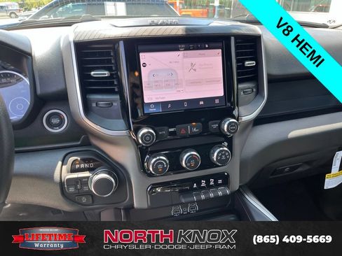 New 2026 RAM 1500 Express AWD/4WD image 9