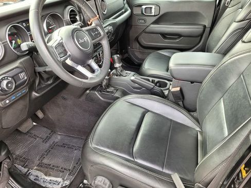 Used 2023 Jeep Wrangler Unlimited Sahara image 15