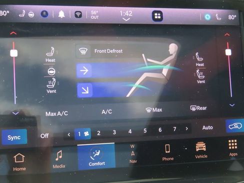 Used 2023 Jeep Grand Cherokee Limited w/ Luxury Tech Group II AWD/4WD image 39