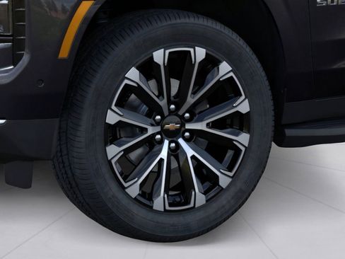 New 2026 Chevrolet Suburban High Country image 9