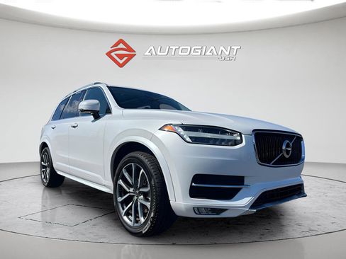 Used 2019 Volvo XC90 T5 Momentum w/ Protection Package Premier image 11