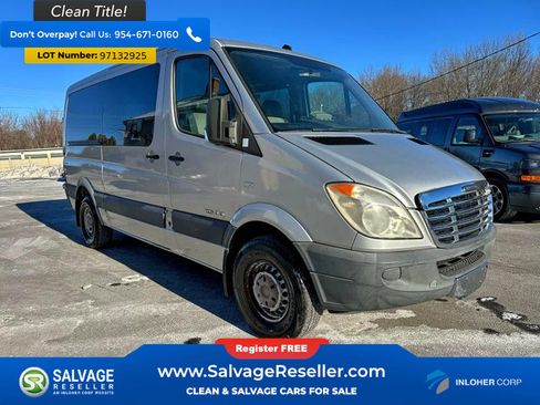 Used 2009 Freightliner Sprinter 2500 image 5