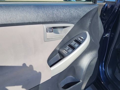 Used 2015 Toyota Prius Two image 29