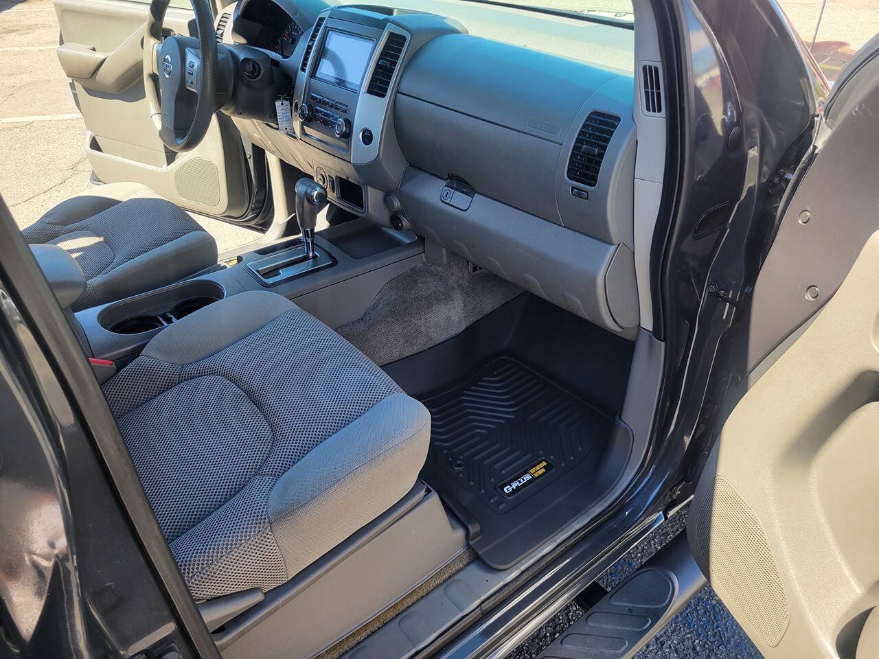Used 2011 Nissan Frontier SV RWD image 19