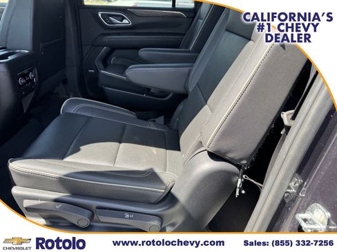 Used 2023 Chevrolet Suburban Premier AWD/4WD image 14