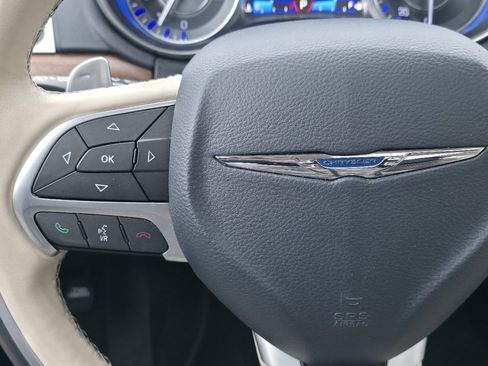 Used 2016 Chrysler 300 C Platinum w/ Safetytec Plus Group image 34