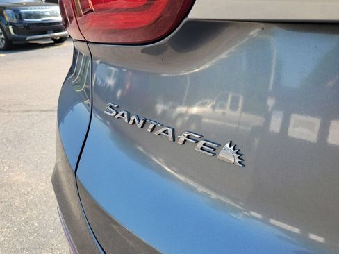 Used 2019 Hyundai Santa Fe SE FWD image 8