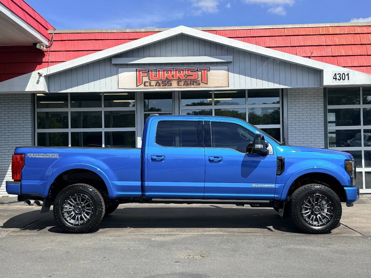 Used 2021 Ford F350 Lariat AWD/4WD image 2