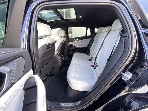 Certified 2024 BMW X6 xDrive40i w/ Premium Package image 26