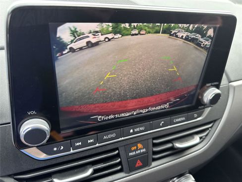 Used 2025 Nissan Altima 2.5 SR FWD image 25