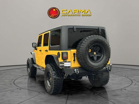 Used 2015 Jeep Wrangler Unlimited Rubicon w/ Connectivity Group image 5