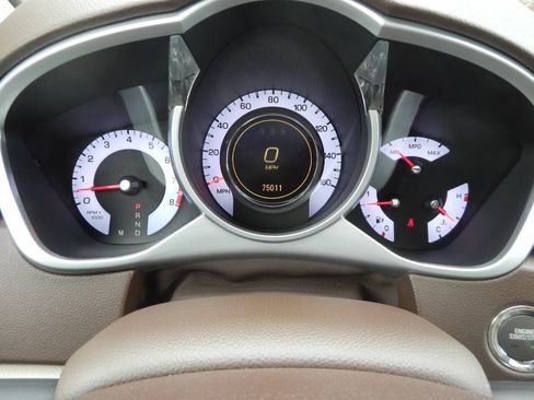 Used 2011 Cadillac SRX Luxury FWD image 3