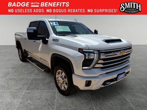 Used 2024 Chevrolet Silverado 2500 High Country w/ Technology Package AWD/4WD image 1