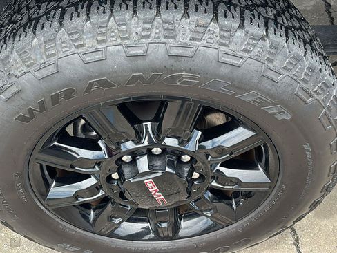 Certified 2024 GMC Sierra 2500 AT4 w/ AT4 Premium Plus Package AWD/4WD image 12
