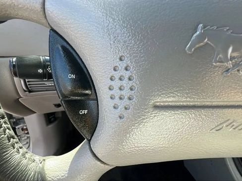 Used 2001 Ford Mustang GT RWD image 14