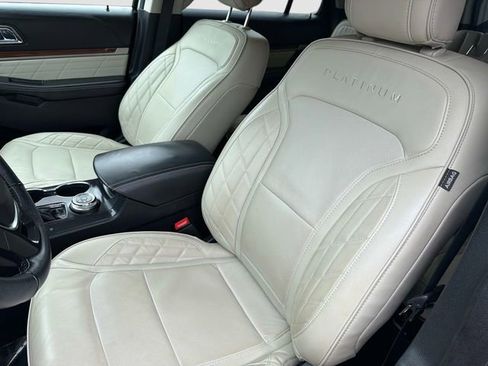 Used 2018 Ford Explorer Platinum AWD/4WD image 20