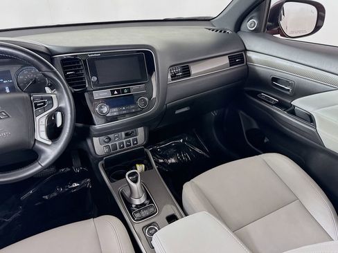 Used 2019 Mitsubishi Outlander GT image 20