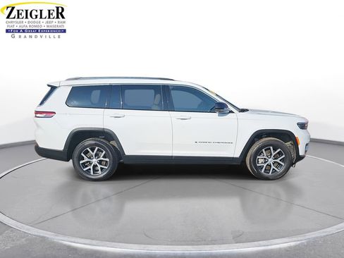 Used 2023 Jeep Grand Cherokee L Limited w/ Luxury Tech Group II image 4