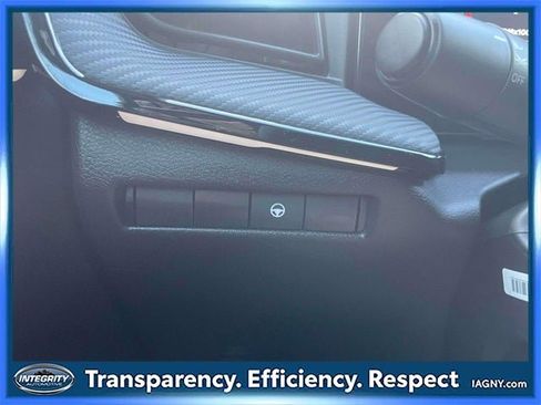 Certified 2025 Nissan Kicks SR image 20