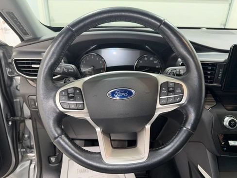Used 2020 Ford Explorer Limited w/ Class III Trailer Tow Package AWD/4WD image 16