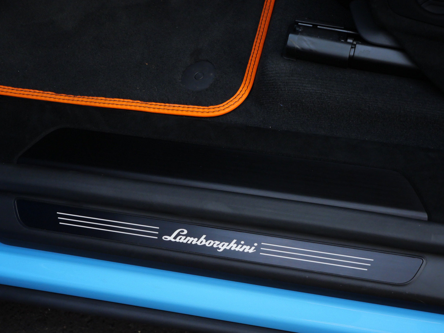 Used 2024 Lamborghini Urus Performante AWD/4WD image 30