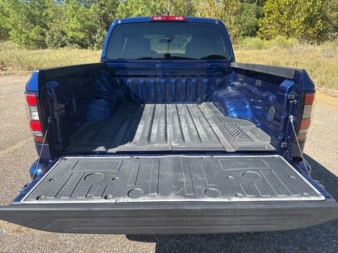 Used 2023 Nissan Frontier SV w/ Tow Package image 10