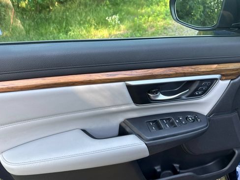 Used 2017 Honda CR-V EX-L image 11