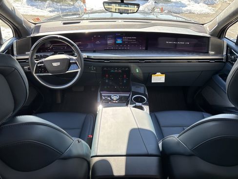 New 2025 Cadillac Escalade IQ Luxury 2 w/ LPO, Premium Carpet Package image 31