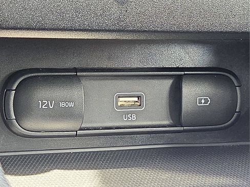 Used 2024 Kia Forte LXS w/ LXS Technology Package FWD image 17