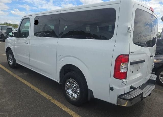 Used 2017 Nissan NV 3500 SL RWD image 2