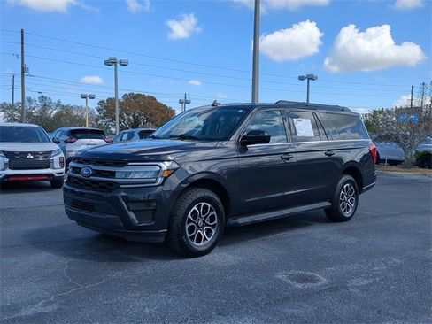 Used 2024 Ford Expedition Max XLT image 2