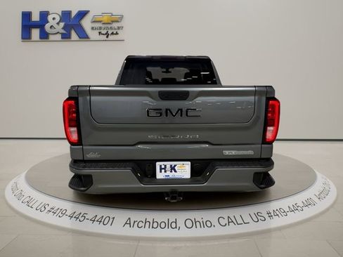 Used 2022 GMC Sierra 1500 Elevation w/ LPO, Elevation Black Package image 6