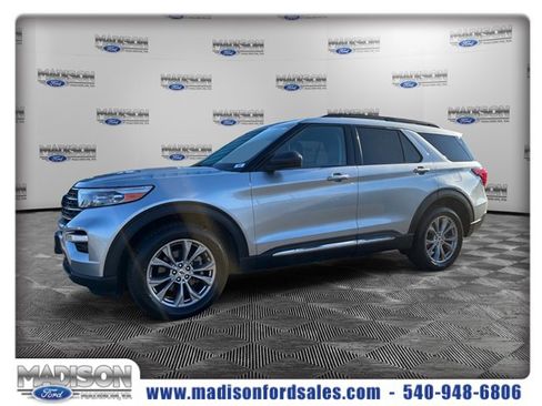Used 2022 Ford Explorer XLT w/ Equipment Group 202A image 1