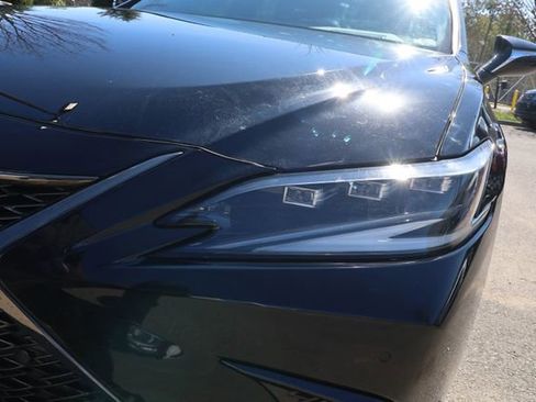 Used 2022 Lexus ES 300h F Sport w/ Accessory Package image 22