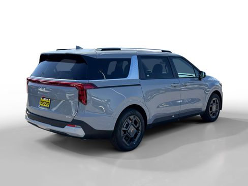 New 2026 Kia Carnival EX FWD image 5