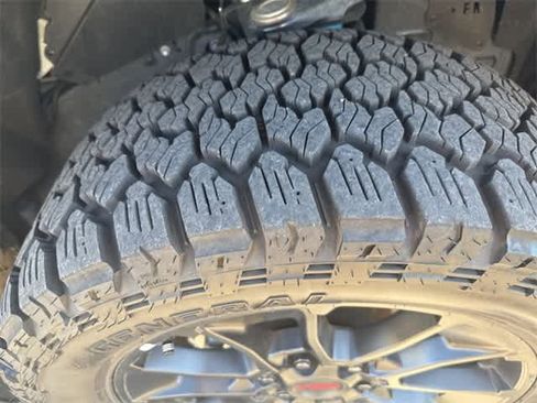 Used 2025 Toyota Tundra Limited image 9