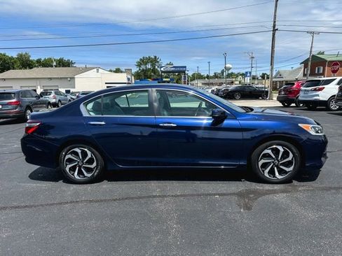 Used 2016 Honda Accord EX image 9