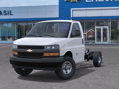 New 2026 Chevrolet Express 3500 w/ Power Convenience Package RWD image 6