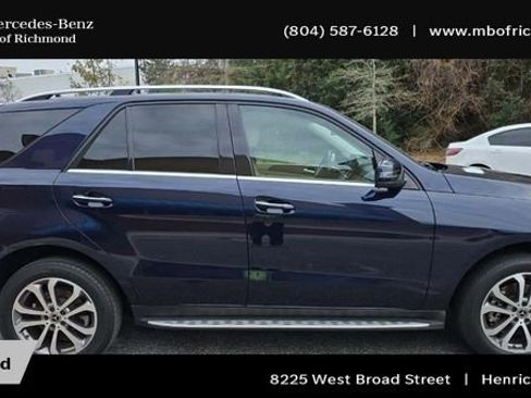 Used 2019 Mercedes-Benz GLE 400 4MATIC image 4