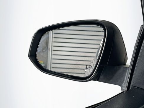 Used 2018 Toyota Highlander Limited w/ Protection Package #3 image 16