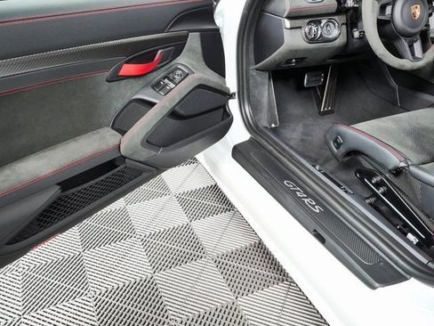 Certified 2025 Porsche 718 Cayman GT4 RS RWD image 7