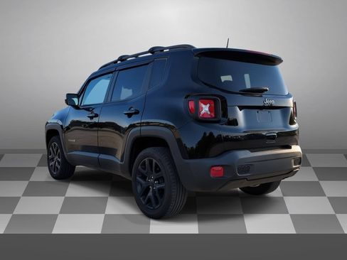 Used 2023 Jeep Renegade Altitude w/ Sun/Sound Group AWD/4WD image 4