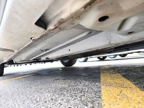 Used 2004 Buick Le Sabre Custom w/ Platinum Edition FWD image 32