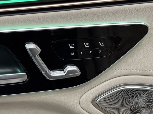 Used 2023 Mercedes-Benz EQS 580 4MATIC Sedan image 20