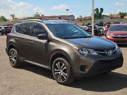 Used 2015 Toyota RAV4 LE FWD image 3