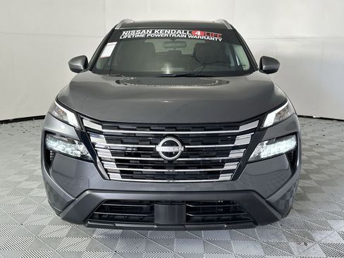 Certified 2025 Nissan Rogue SV w/ SV Premium Package FWD image 3
