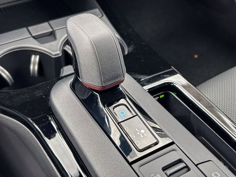 New 2026 Toyota Prius Plug-In Hybrid XSE Premium image 28