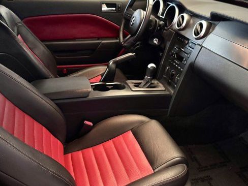 Used 2007 Ford Mustang Shelby GT500 RWD image 14